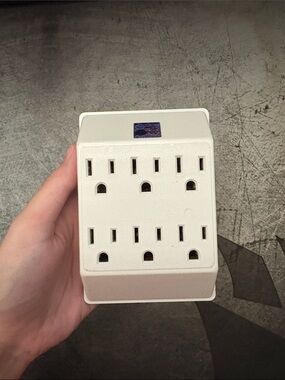 White 6-Outlet Power Tap Surge Adapter